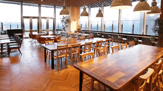 Q CAFE by Royal Garden Cafe