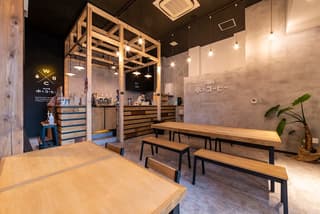 CAFÉ 水とコーヒー 新青森駅店