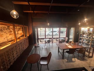 COMMON & Café Coffee Roastery