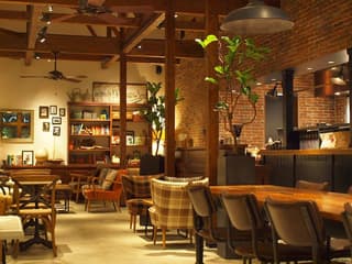 ワールドカフェ甲府昭和店