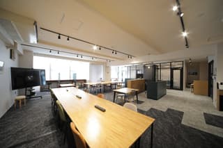 カエル・クリエイティブ・スクエア 18