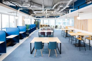 Zero-Ten Park 天神西通り店