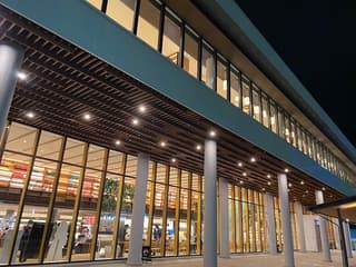 蔦屋書店 和歌山市民図書館