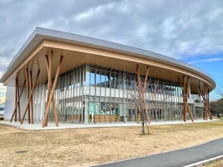 白岡市生涯学習センター [こもれびの森]