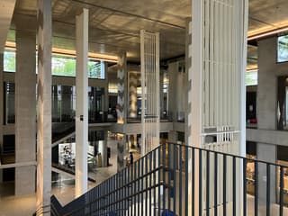 なみきスクエア