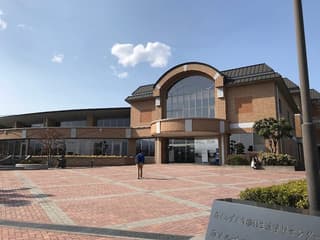 南アルプス市立中央図書館