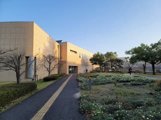 新潟県立図書館