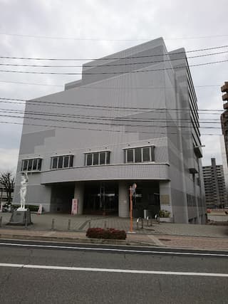 東広島市立サンスクエア児童青少年図書館