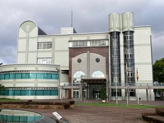 各務原市立中央図書館