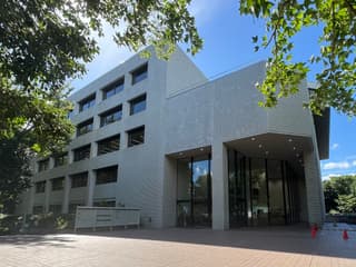 東京都立中央図書館
