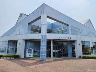 鹿沼市立図書館 本館