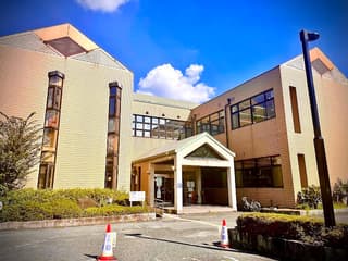 大和高田市立図書館