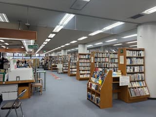 草津市立図書館