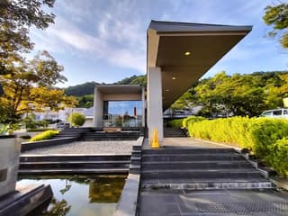 近江八幡市立近江八幡図書館