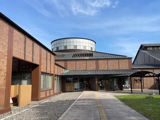 東近江市立能登川図書館