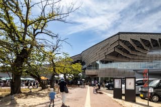 図書館等複合施設まちやま