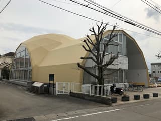 上野原市立図書館