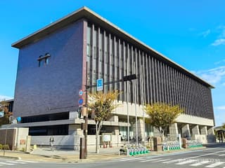 岡山県立図書館
