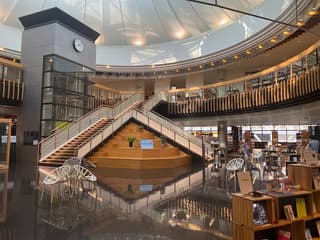 都城市立図書館