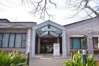 流山市立森の図書館