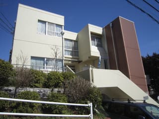 横浜市青葉台コミュニティハウス 本の家