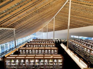 ミライｏｎ図書館