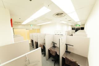 おとな自習室＜自習室うめだ 大阪駅前第３ビル店＞