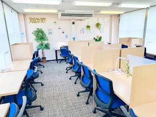 【岡山・倉敷】自習室 Desk and Chair 倉敷駅前店