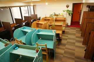 会員制自習室 まち図書カフェ 八丁堀room