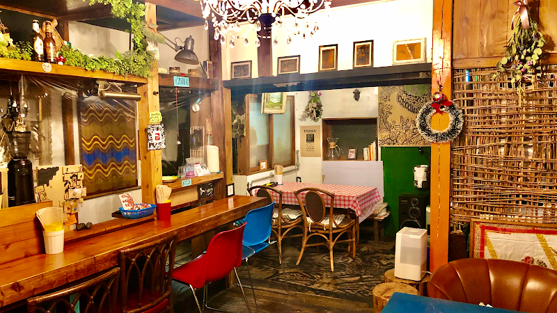 Cafe Happy Tree