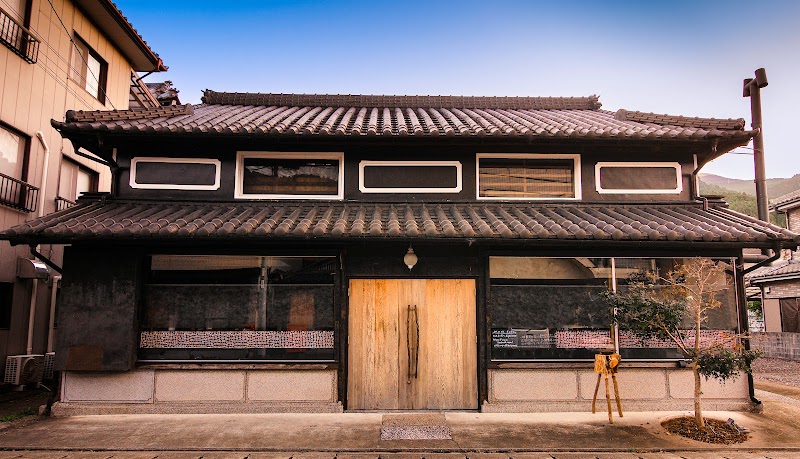 B&Bオニヴァ&Experience(旧: カフェ オニヴァ)