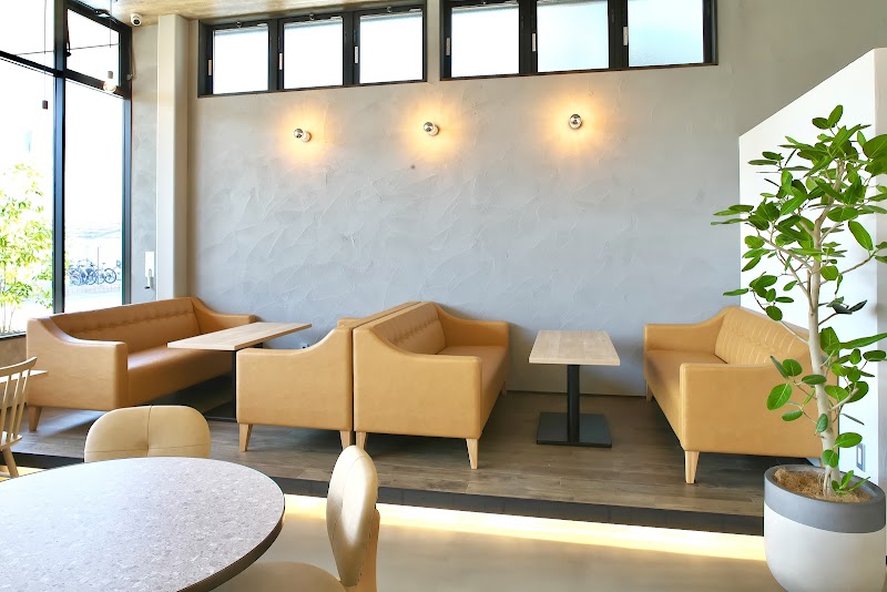 カフェ＆クレープリーとびだす焙煎所