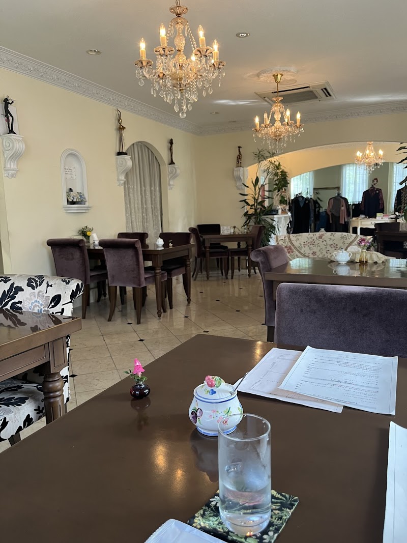 カフェレストエミュ