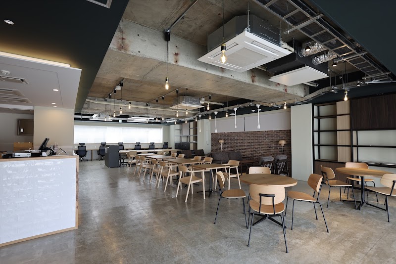 コワーキングスペース＆カフェ エスタシオン