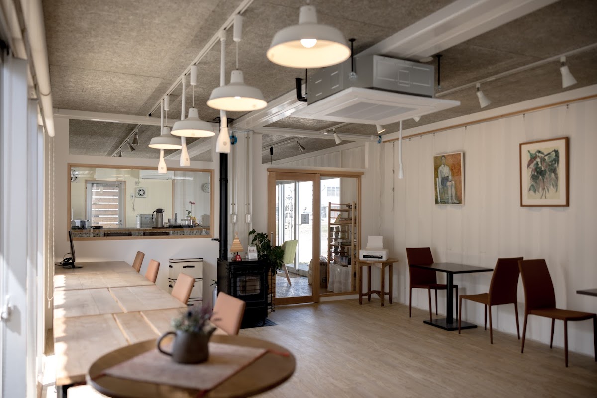 コワーキングスペース＆カフェ・フルサットアップス