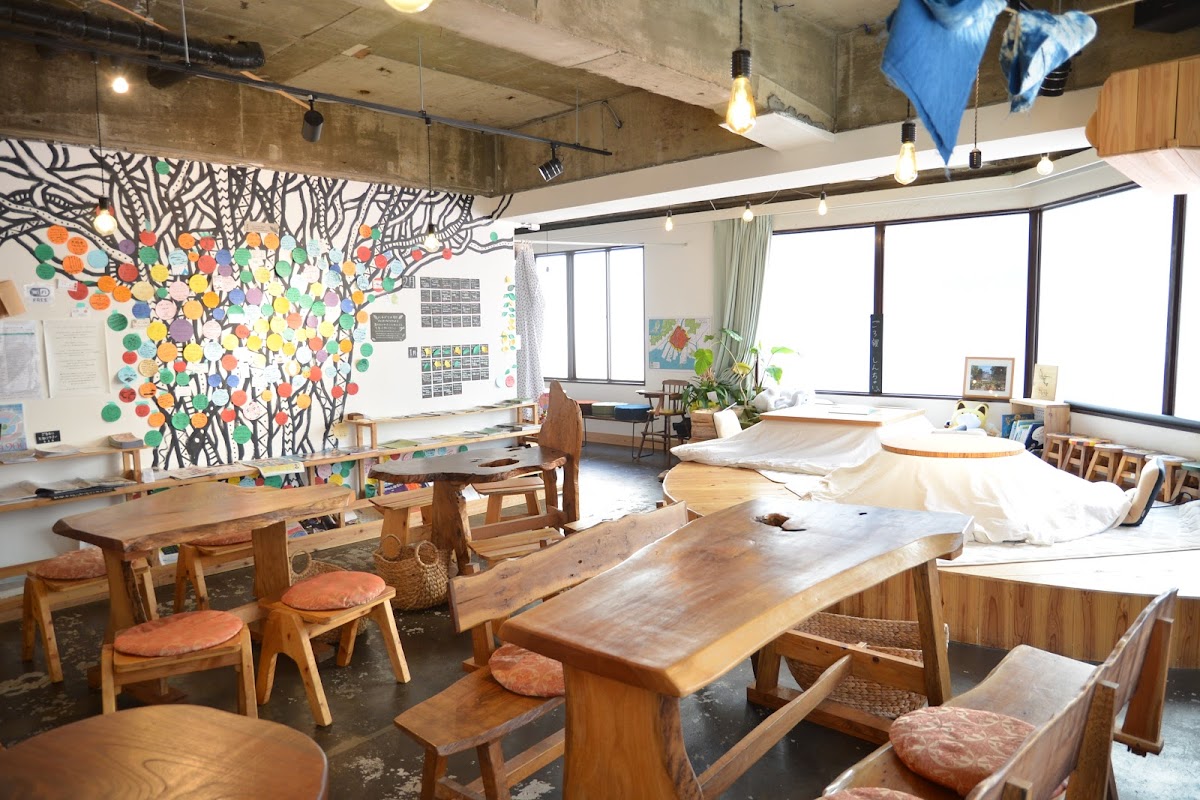 SocialBookCafeハチドリ舎