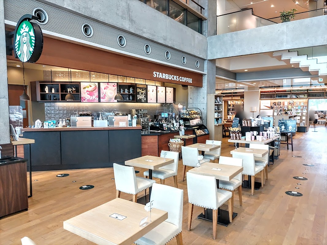 スターバックス コーヒー 蔦屋書店 海老名市立中央図書館店