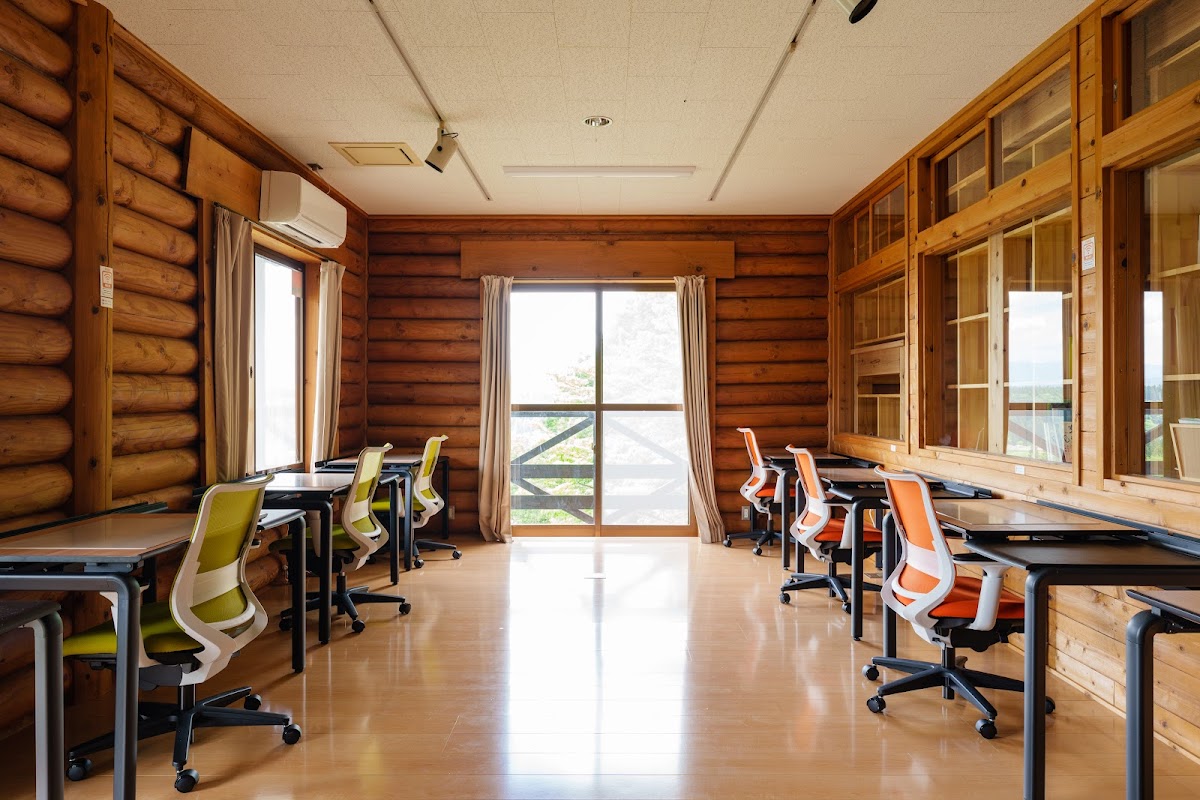 しごと・まなび場 with ブックカフェ 「風舟」