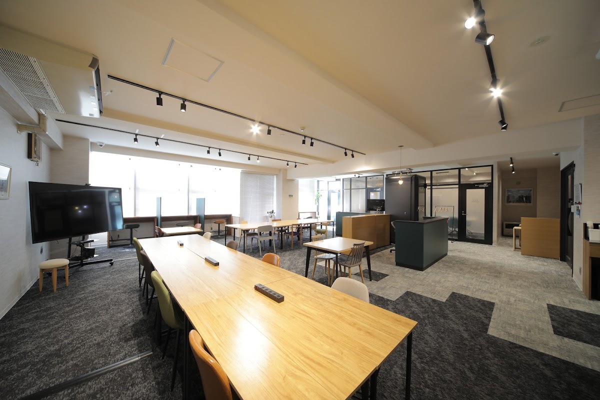 カエル・クリエイティブ・スクエア 18