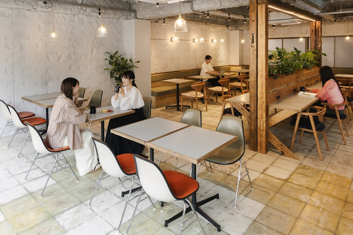 the from 赤坂駅前店