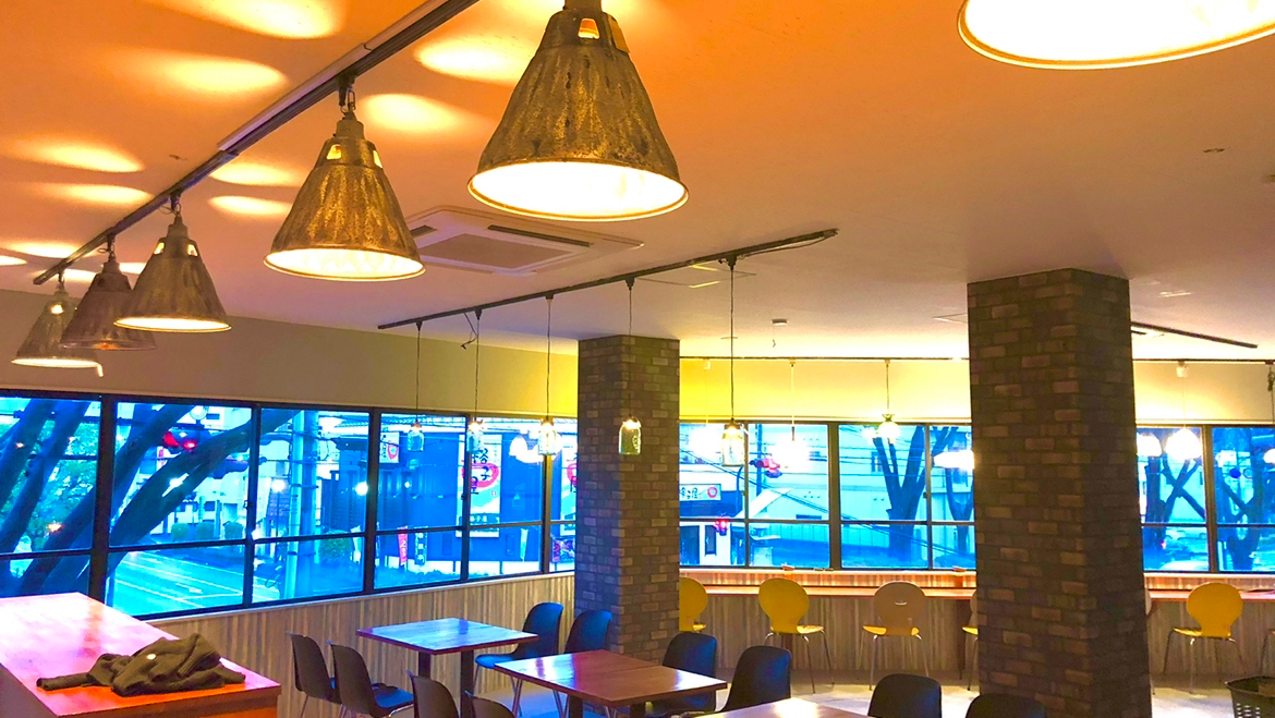 HUB Square HITACHI
