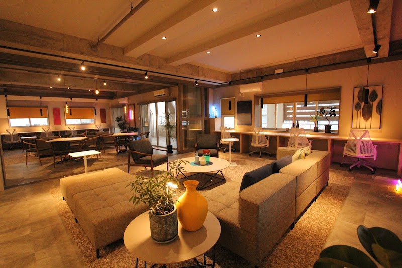 DEIGO LOUNGE DOTS