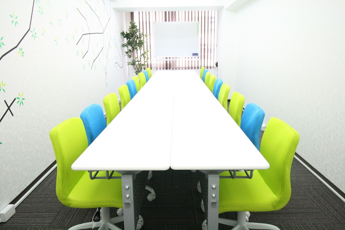 100円から使えるお気軽会議室 広島紙屋町leaf