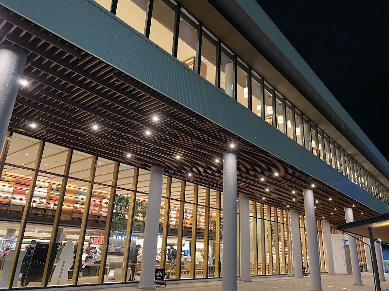 蔦屋書店 和歌山市民図書館