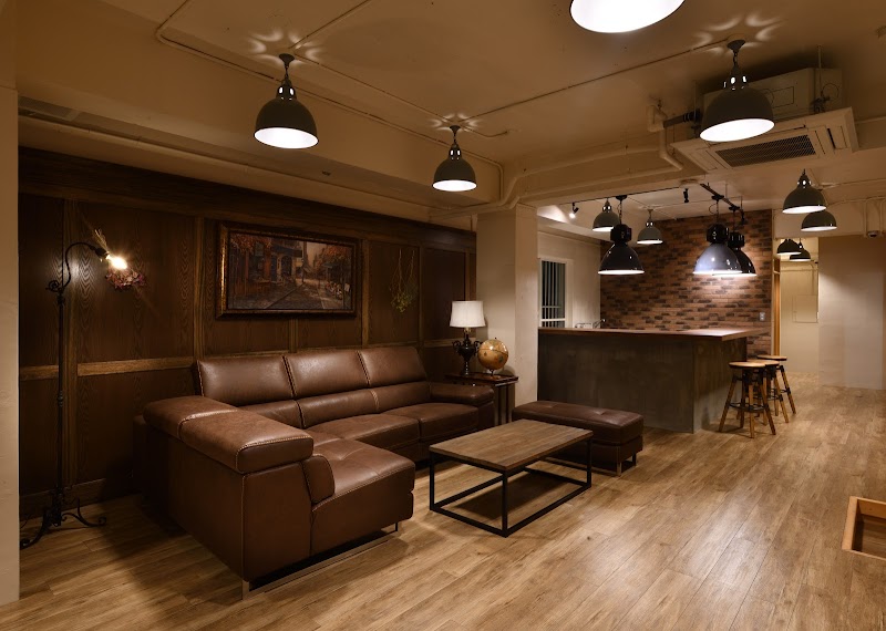 C18 office KUMOJI（シージューハチ オフィス クモジ）