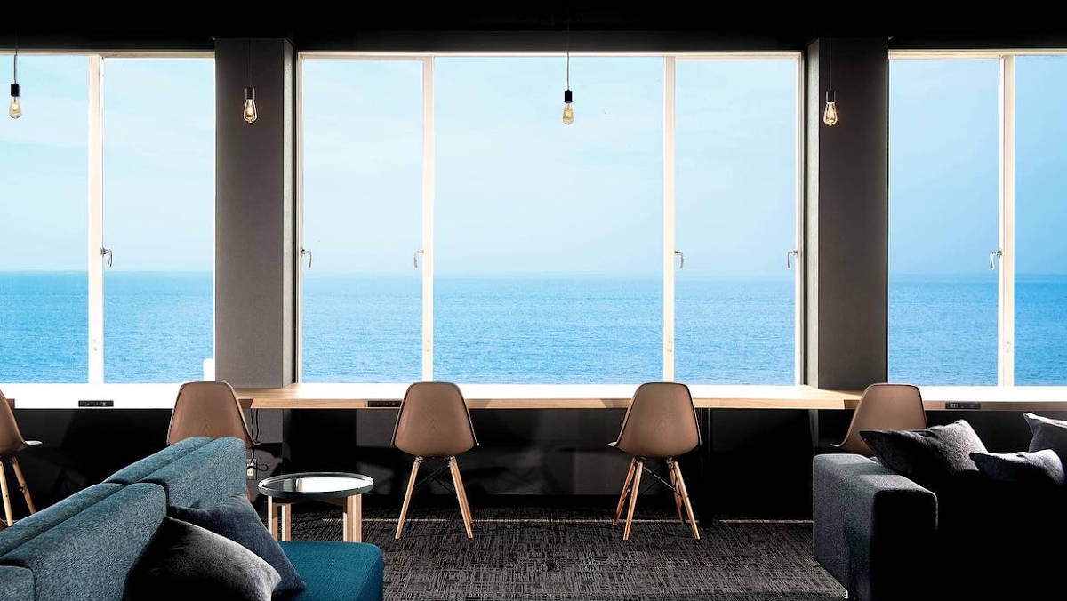 CO-WORKING BASE千里浜 | コワーキングベース | 千里浜なぎさドライブウェイ