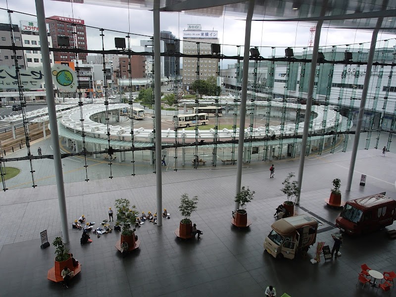 福井市にぎわい交流施設 ハピテラス