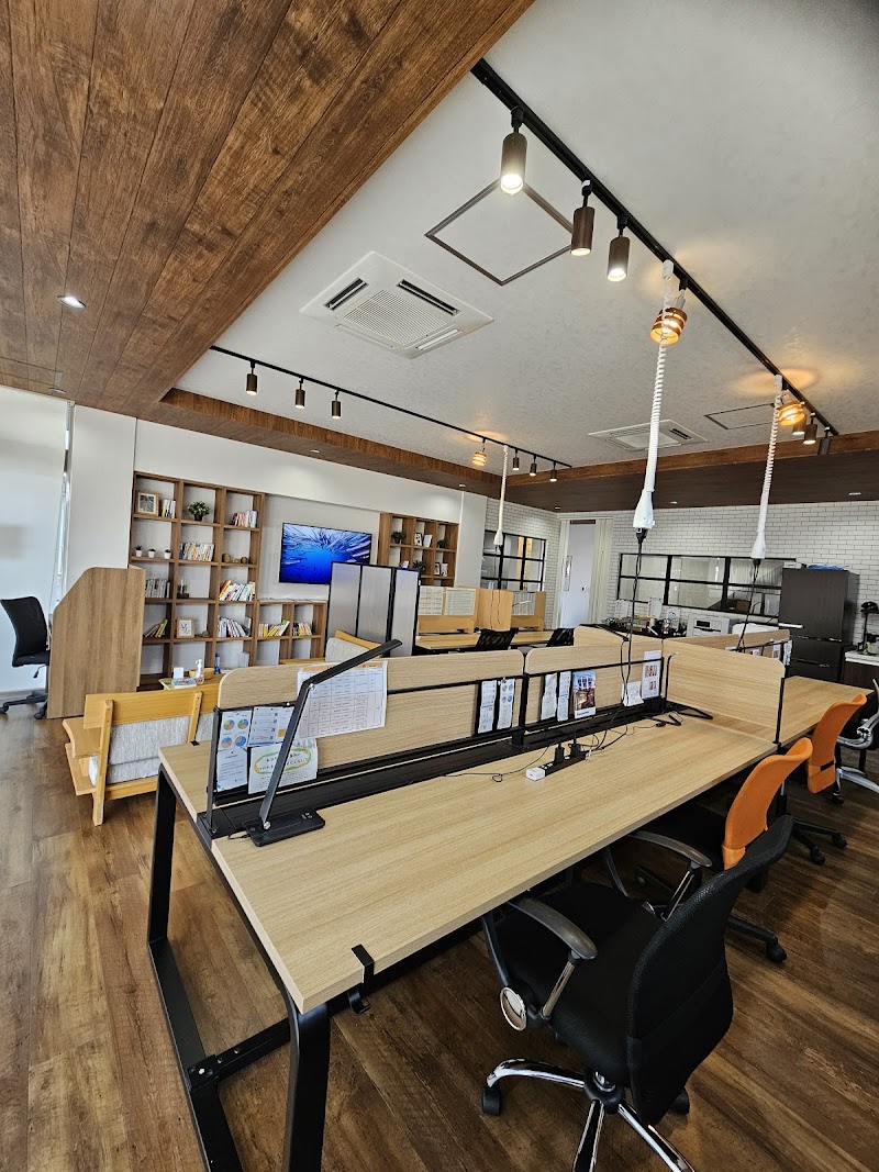 コワーキング&自習スペース1st. BASE