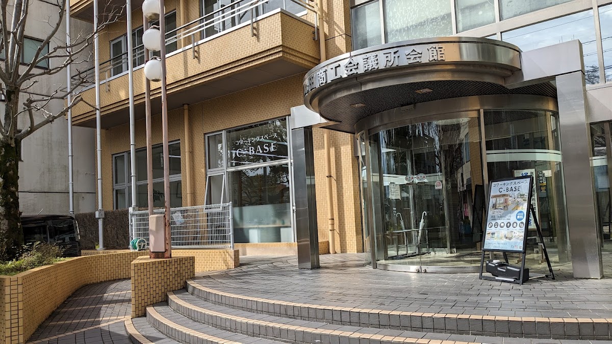 コワーキングスペース C-BASE