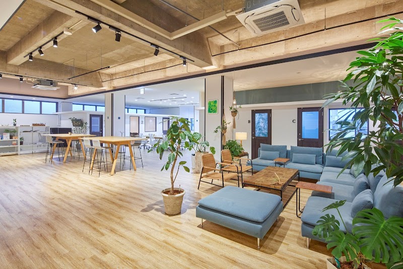 コワーキングスペース howlive 名護宮里店